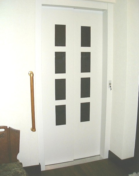 市川市　木造戸建て　ホームエレベーター